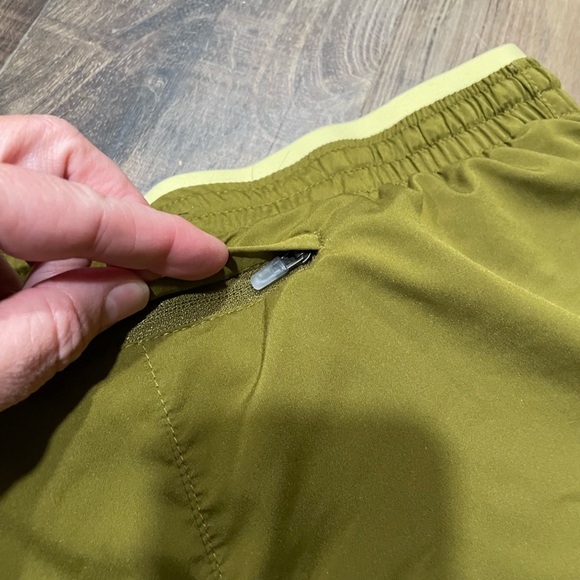 Nike Dri Fit Small 5” - Picture 4 of 6